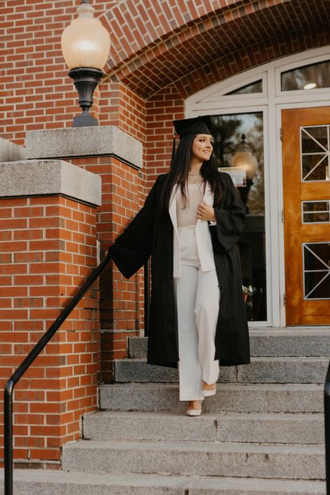 Graduation Classy Outfit, College Graduation Outfit Ideas Winter, Fall Graduation Outfit, Cap And Gown Outfit Ideas, Convocation Outfit Graduation, Suite Outfit, Modest Graduation Outfit, Cap And Gown Outfit, Graduation Suits For Women