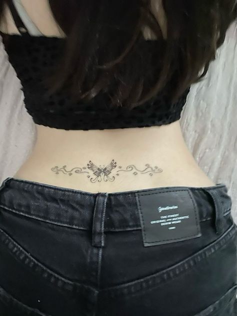 Tattoos Covering Birthmarks, Tramp Stamp Back Tattoos, Cute Aesthetic Tramp Stamp, Tattoos Under Bra Line Ribs, Stamp Stamp Tattoo, Tramps Stamp Tattoo, Waist Tattoo Aesthetic, Feminine Tattoo Ideas Delicate, Tramp Stamp Tattoo Aesthetic