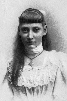 Danish Royalty, Princess Margaret Young, Creepy History, Princess Alexandra Of Denmark, Young Queen Victoria, Alexandra Of Denmark, Princess Louise, French Royalty, Princess Alexandra