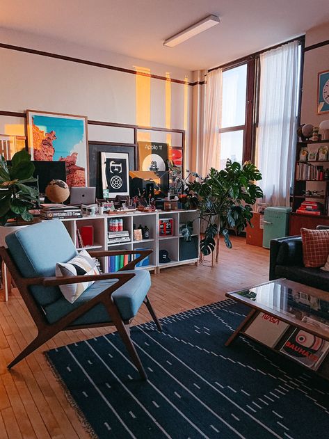 Home / Twitter Behind Desk Storage, Art Workspace Aesthetic, Home Office Graphic Designer, Home Office Apartment Small Spaces, Graphic Designer Room, Living Room With Office Space, Studio Apartment Home Office, Home Office Studio Creative Workspace, 50s Style Home