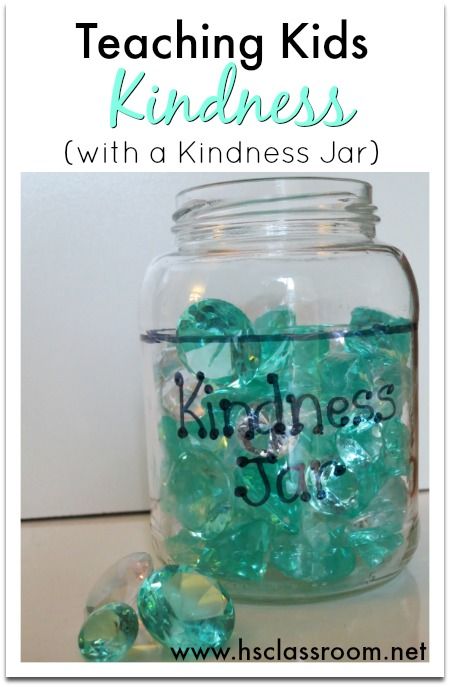 Teaching kids kindness is an important role God has given us as moms. A kindness jar is a great tool to acknowledge and encourage the kind words kids speak. Mountain Classroom, Kindness Jar, Teaching Emotions, Discipline Positive, Teaching Kindness, Kindness Activities, Effective Teaching, Character Education, School Counseling