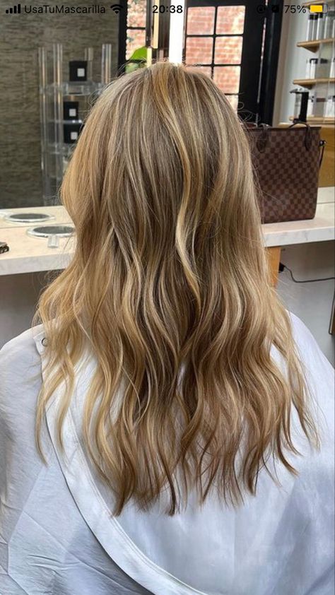 Long Layered Hair Beach Waves, Balayage, Beachy Layers Haircuts, Blond Long Wavy Hair, Baby Highlights Dirty Blonde Hair, Beachy Golden Blonde Hair, Natural Blonde Face Framing Highlights, Beach Wave Hair Medium Length, Lived In Beachy Blonde Balayage