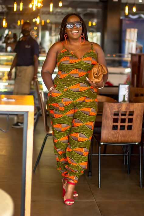 I love a good print! Y’all have seen me rock African prints here, here, here and here … I literally have a whole section of… Jamsut For Women African Print, Summer African Outfits, Traditional Jumpsuit African Prints, African Women Outfits, Essence Festival Outfits, African Print Jumpsuits For Women, African Jumpsuits For Women, African Fashion For Women, Jumpsuit African Print