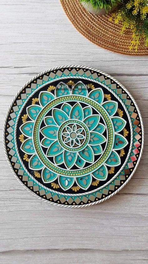 art_o_walls on Instagram: The Turquoise love😍 Wish to create this with us? Lippan art- Complete material kits available now.. with /without tutorials Pre marked Diy… Mandalas, How To Make Lippan Art, Lippan Art Simple, Lippan Art Mirror Wall Decor, Lippan Art Without Mirror, Lippan Art Tutorial, Mirror Crafts Diy Decorating Ideas, Simple Lippan Art, Mouldit Clay