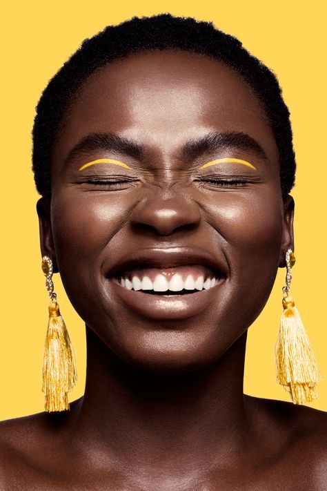 Black Model Side Profile, Portfolio Moodboard, Beauty Fotografie, African American Beauty, Yellow Makeup, Minimalist Makeup, Foto Portrait, Photographie Portrait Inspiration, Beauty Shoot