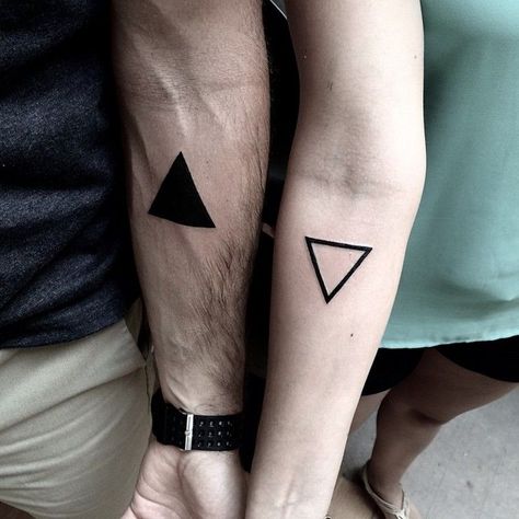 ▷ Geometric tattoo: 30 new tattoo ideas triangle, circle, square, rectangle ... Married Couple Tattoos, Tattoo Ideas Males, Tato Lengan, Couples Tattoo Designs, Triangle Tattoos, Matching Couple Tattoos, Most Popular Tattoos, Band Tattoo, 문신 디자인