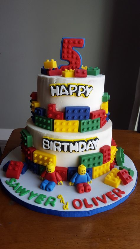 Lego cake by Sweet Creations Cakes & Cupcakes Trina Truman Lego Party Cake Ideas, Lego Themed Birthday Party Cake, Lego Cake Birthday, Lego Theme Birthday Cake, Lego Theme Cupcakes, Lego Bday Cake, Lego Birthday Cupcakes, Lego Cake Ideas Boys, Cake Lego Birthday