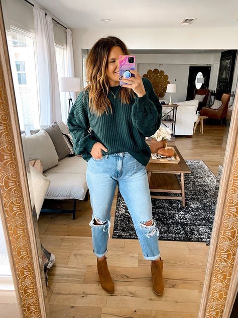 Sweater | Jeans | Booties fall outfit, fall ootd, fall transition, affordable outfit ideas, mom outfits, booties, fall style, casual outfit ideas Mom Outfits Fall, Trendy Mom Outfits, Winter Mode Outfits, Jeans Outfit Fall, Pullover Outfit, Booties Outfit, Mom Jeans Outfit, Simple Fall Outfits, Trendy Mom