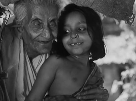 Still image from Pather panchali, the first film (1955) in the "Apu triology" by Satyajit Ray. Pather Panchali, Persona Ingmar Bergman, Eat Drink Man Woman, Carl Theodor Dreyer, Fanny And Alexander, Jules And Jim, Umbrellas Of Cherbourg, Robert Bresson, Scenes From A Marriage