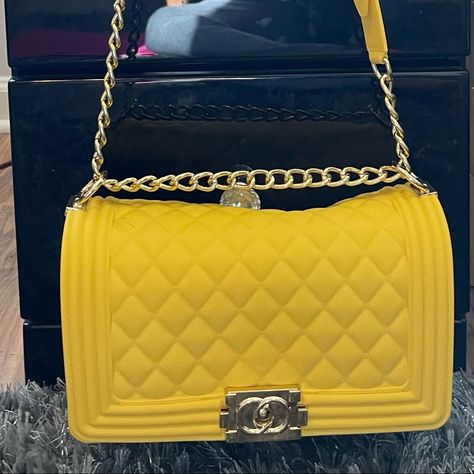 Cross Purses, Funky Bags, Yellow Purse, Jelly Purse, Faux Fur Purse, Yellow Purses, Fur Purse, Black Stiletto Heels, Pochette Metis