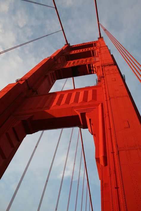 Golden Gate Bridge Art Deco Elements, Famous Bridges, San Francisco Golden Gate Bridge, I See Red, Red Walls, Red Wallpaper, Aesthetic Colors, Red Aesthetic, Color Therapy