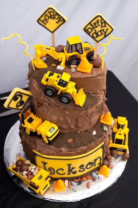 The cake Digger Birthday Cake, Digger Cake, Tire Cake, Construction Birthday Cake, Digger Birthday, Delish Cakes, Tractor Cake, Construction Theme Birthday Party, Construction Cake