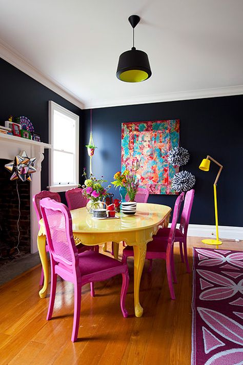 Colorful Painted Dining Table Inspiration - Addicted 2 Decorating® #painteddiningtable #brightlypainteddiningtable #custompainteddiningtable #diypainteddiningtable Modern Bohemian Dining Room, Yellow Dining Room, Painted Dining Table, Boho Dining Room, Bohemian Dining Room, Eclectic Dining Room, Eclectic Dining, Outdoor Tables And Chairs, Dining Room Colors