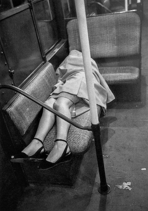 Stanley Kubrick Photography, Kubrick Photography, Nex York, Photographie New York, Sleeping Woman, Ville New York, Sleeping Women, Subway Train, Night Pictures