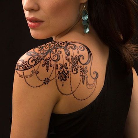 lace tattoos 33 Lace Tattoo, Lace Shoulder Tattoo, Lace Tattoo Design, Cool Shoulder Tattoos, Geniale Tattoos, Shoulder Tattoos For Women, Tattoo Feminina, Tattoo Designs For Women, Trendy Tattoos