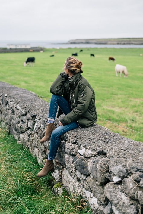 Country Fashion, Ireland Fashion, Fall Travel Outfit, Ireland Road Trip, Spring Break Destinations, Wild Atlantic Way, Body Pump, Foto Casual, Fall Travel