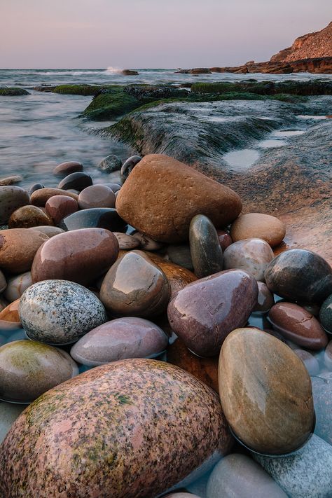 Cove Bay, Moray Coast, Scotland  https://inspiring-photography.com/cove-bay-moray-coast-scotland-2/  #photography #landscapephotography #landscapephotomag #inspiringphotography #phototour #workshop Pasta Salad, Black And White Beach, Rock Photography, Seni 2d, Stone Wallpaper, Rock And Pebbles, Beach Stones, Pasta Salad Recipes, Beach Inspired