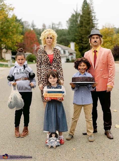 Matilda Movie Family Costume Matilda Halloween Costume Family, Matilda Family Costume, Matilda Halloween Costume, Matilda Costume Diy, Mrs Wormwood, Matilda Costumes, Literary Costumes, Matilda Movie, 90s Fancy Dress