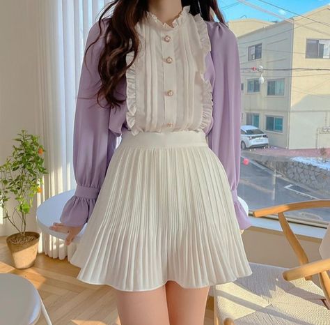 Ulzzang Girl Outfit, Cute Asian Outfits, Outfit Korean Style, Chic Clothing Style, Pakaian Feminin, Hijabi Outfits Casual, Belanja Online, Stylish Dresses For Girls, Fashion Wishlist