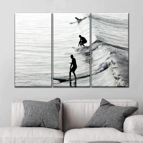 Surfer Stages Wall Art is pleasing to the eye and complements any decor style. Everybody's gone surfin'? Then bring the surfing into your home with this beautiful art print. Surf Style Bedroom, Surf Room Ideas, Surf Style Home, Surfer Decor, Surfer Room, Boho Beach House, Surf House Decor, Surf Room, Unique Photos