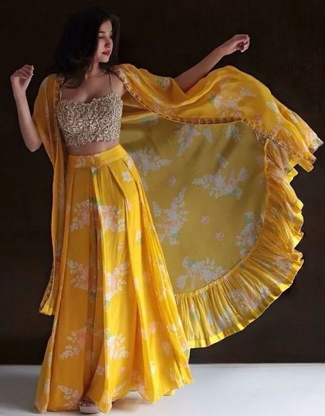 Pre-Wedding Function Worthy Co-Ord Sets For Brides! - ShaadiWish वेस्टर्न ड्रेस, Contemporary Dress, डिजाइनर कपड़े, Haldi Dress, Lehenga Choli Designs, Haldi Outfits, Trendy Outfits Indian, Function Dresses, Indian Outfits Lehenga