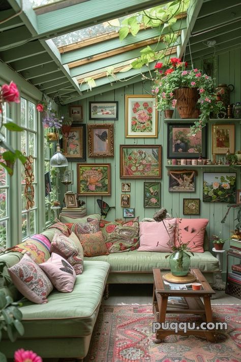 Whimsical Home Library, Conservatory Ideas Interior Decor, Muskoka Room, Maximalist Bedroom, Summer House Interiors, Conservatory Ideas, Deco Boheme Chic, Unique Gallery Wall, Casa Country