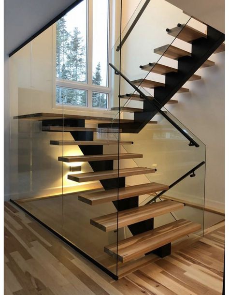 Paris Prestige Metal Portfolio Floating Wooden Stairs, Stair Tower Design, Floating Stairs Modern, Stair Railing Ideas, Stair Railing Makeover, Metal Stair Railing, Staircase Interior Design, Modern Stair Railing, Staircase Design Modern