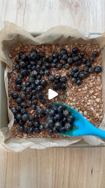 Rena | Healthy Fitness Meals on Instagram: "We loved these blueberry breakfast bars 🥰 hard to eat just one. Comment the word “recipe” and I will send the recipe link to your  DM.

https://healthyfitnessmeals.com/healthy-blueberry-breakfast-bars/"