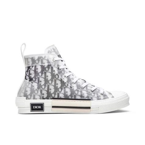 B23 High-Top Sneaker White and Black Dior Oblique Canvas Tenis Dior, Gucci Ace Sneakers, Dior Sneakers, Mode Zara, Sneakers Mode, Dior Shoes, Shoe Inspo, Desert Boots, Looks Chic