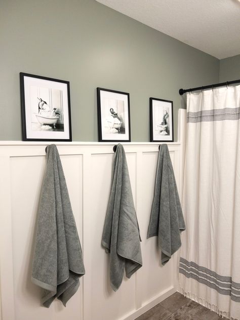 Small Full Bathroom Inspiration, Home Office Inspiration, Hall Bathroom, Cute Giraffe, Boys Bathroom, Bathroom Remodel Designs, Guest Bathrooms, Bathroom Inspiration Decor, Girls Bathroom