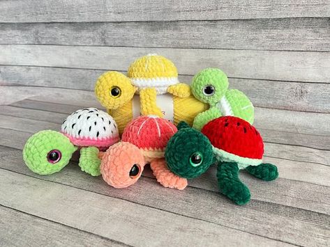 Baby Sea turtles, crochet turtle plushie, summer fruity turtle: watermelon, dragonfruit, orange, lemon, key lime, pink grapefruit Crochet toys free patterns easy #crochettoysfreepatternseasy #crochet #crochettoy #crochetpattern #crochetpatterns 4.949 Amigurumi Patterns, Crochet Fruit Turtle, Fruit Turtle Crochet, Crochet Fruit Animals, Fruit Turtles, Crochet Notes, Turtle Fruit, Turtle Watermelon, Fruit Turtle