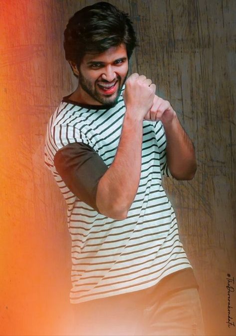 Attitude Pic, Vijay Deverakonda, Vijay Devarakonda, Quick Saves