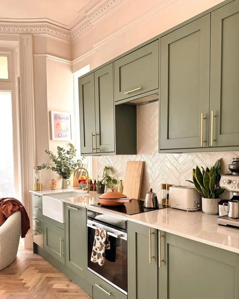 32 Lush Green Kitchen Ideas for a Fresh, Modern Home Update - placeideal.com Small Sage Green Kitchen, Earthy House, Sage Green Kitchen Cabinets, Kitchen Neutral, Light Green Kitchen, Green Kitchen Designs, Sage Kitchen, Kitchen Cabinet Color Ideas, Oven Toaster