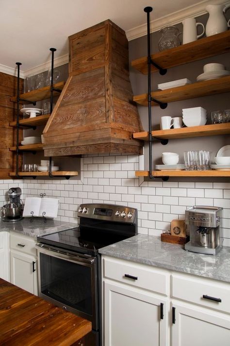 Open Kitchen Cabinets, Wood Shelves Kitchen, Trendy Farmhouse Kitchen, Fixer Upper Kitchen, Open Kitchen Shelves, Grey Kitchens, Farmhouse Homes, Trendy Kitchen, Joanna Gaines