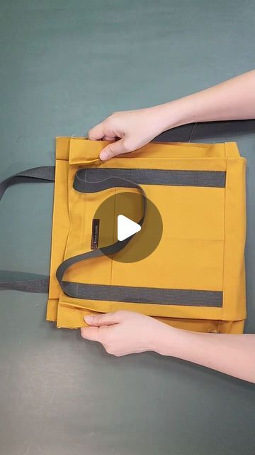 tendersmile.handmade on Instagram: "Easy to make!!💐 How to make an unlined canvas tote bag #shorts #shortsvideo #sewingtutorial #reels #tendersmilehandmade" Easy Bag Tutorial, Sew Bag Easy, How To Sew Tote Bags, Sewing A Tote Bag, How To Make Tote Bags, How To Make Bag, How To Make A Bag, Handmade Bags Diy How To Make, Patron Tote Bag
