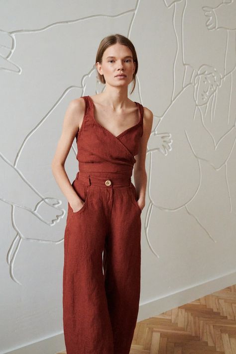 Terra Cotta Outfit, Summer Tops For Big Busted Women, Terracotta Clothes, Terracotta Outfit, Hourglass Style, Violet Summer, Linen Blouses, Linen Wrap Top, Linen Tank Top