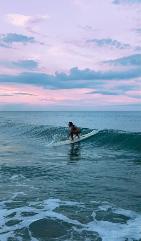 Surf Training, Surfer Aesthetic, Surfer Vibes, Surfing Aesthetic, Surf Aesthetic, Surf Yoga, Sunset Surf, Surf Vibes, Surfing Photos