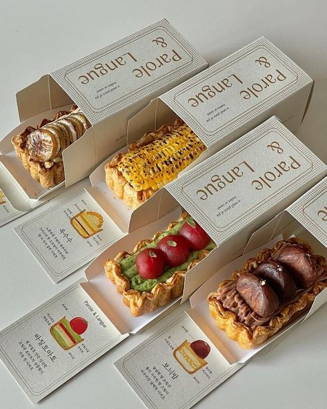 Dessert Packaging, Bakery Packaging, Cake Packaging, حلويات صحية, Food Packaging Design, Cute Desserts, Food Obsession, Puddings, Cafe Food