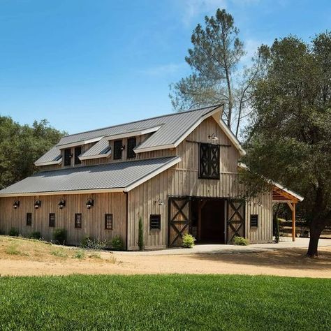 Farm Wedding Venues, Barn Remodel, New Albany Ohio, Country Property, Horse Barn Ideas Stables, Horse Barn Designs, Dream Horse Barns, Horse Barn Plans, Barn Shop