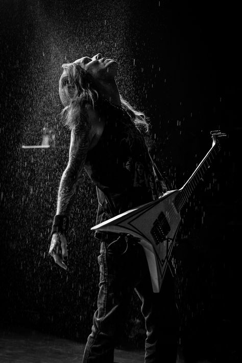 Metal Guitarist, Alexi Laiho, Children Of Bodom, Dimebag Darrell, Music Poster Design, After Midnight, Black N White, Metal Music, Rest In Peace
