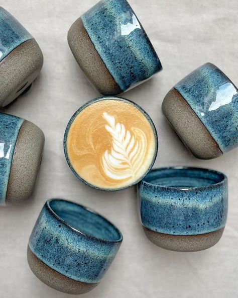Blue coffee ceramic cups by @marsei_ceramics | Instagram Cups Ceramics, Espresso Cups Ceramic, Pottery Cafe, Ceramics Mugs, Ceramics Pottery Mugs, Painted Ceramic Plates, Coffee Ceramic, Pottery Painting Designs, Blue Coffee