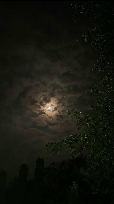 Dark Sky Background, Dark Cloudy Sky, Cloudy Night Sky, Moon Dark, Sky Dark, Cloudy Nights, Dark Clouds, Dark Sky, Dark Skies