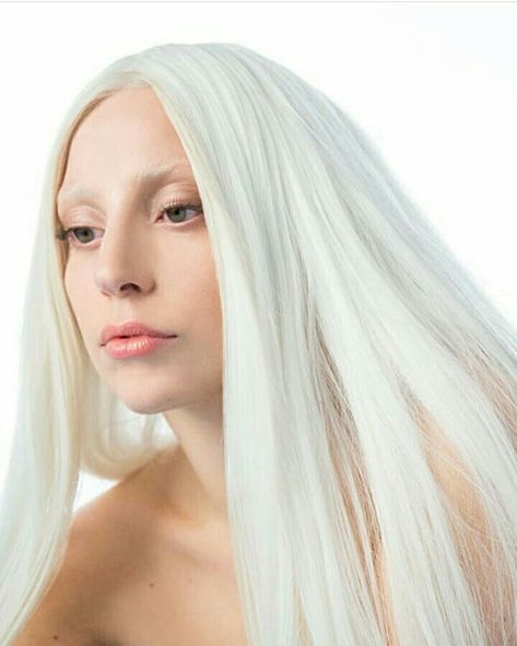 Very blonde Stefani Lady Gaga, Lady Gaga Guy, Lady Gaga Artpop, Lady Gaga Photos, Lady Gaga Pictures, A Star Is Born, Girl Crush, Style Icon, Wigs