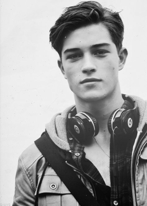 Male Models, Francisco Lachowski, Boy Hairstyles, Fransisco Lachowski, Men Haircut Styles, 짧은 머리, Haircuts For Men, Character Inspiration, Mens Hairstyles