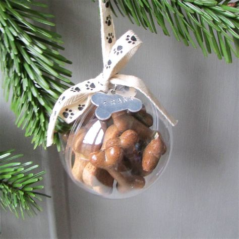 Diy Dog Presents, Dog Presents Christmas, Filled Christmas Baubles, Dog Treat Market Stall, Personalised Dog Gifts, Dog Christmas Gift Ideas, Gifts For Dog, Diy Dog Christmas Ornaments, Christmas Dog Ideas