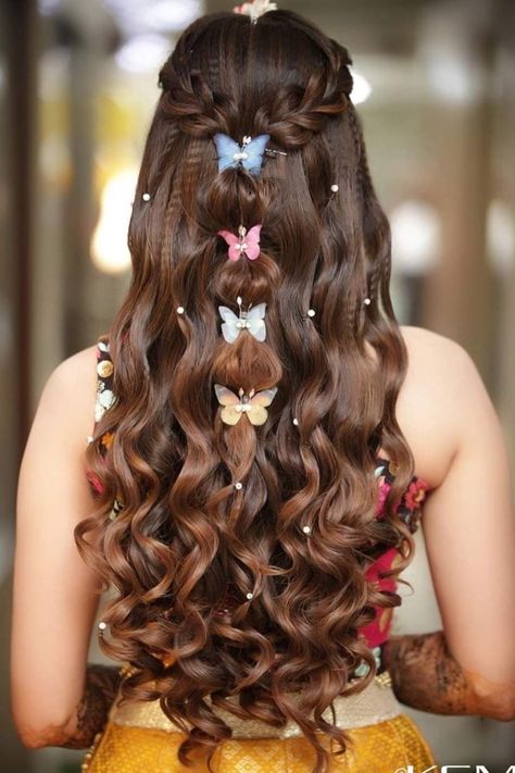 Bridal engagement hairstyle, engagement hairdo for brides, bridal open-hair hairstyle,  roka hairstyle for bride, engagement look, trending engagement hairstyles, cocktail hairstyle Butterfly Hairstyle, Easy Hairstyles For Thick Hair, Hair Style On Saree, Hair Style Vedio, Engagement Hairstyles, Quince Hairstyles, Open Hairstyles, Shoulder Hair, Long Hair Wedding Styles