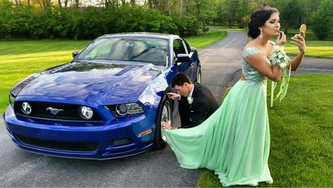 Prom Car, Funny Prom, Prom Photography Poses, Hoco Pics, Prom Pictures Couples, Prom Goals, Prom Picture Poses, Homecoming Pictures, Prom Photoshoot
