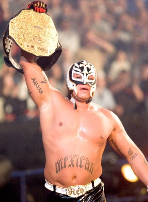 Rey Mysterio - World Heavyweight Champion, WWE WrestleMania 22, 2006 Mysterio Wwe, Baby Eyes, Wwe Legends, Wwe World, Wwe Roman Reigns, Wwe Champions, Roman Reigns, Pro Wrestling, Reign