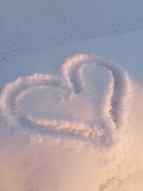 Snow Heart Aesthetic, Heart In Snow, Profil Pictures, Winter Collage, Snow Heart, Widget Pictures, Winter Wallpapers, Snow Photos, Ice Heart