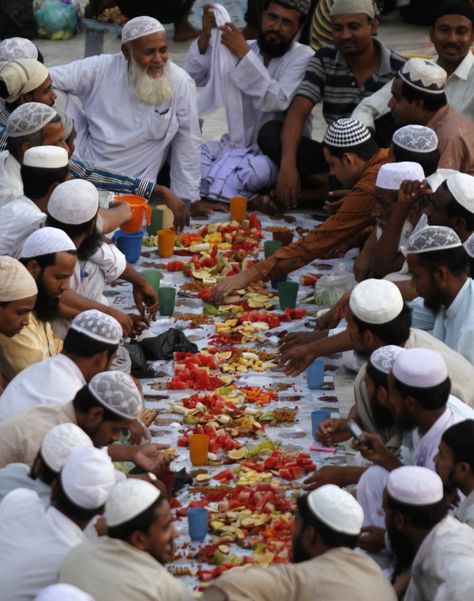 Ramadan:  Muslims around the world abstain from eating, drinking and sexual relations from sunrise to sunset during Ramadan, the holiest month in the Islamic calendar. Ramadan In Pakistan, Ramzan Iftar Pics, Ramadhan Photography, Ramadan Pic, Ramadan Pics, Ramadan Celebration, Seni Arab, Ramadan Poster, Islamic Calendar